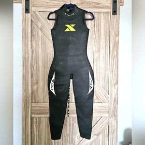 Xterra Women's Medium Long Sleeveless Wet Suit